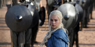 Emilia Clarke (28) er tidenes mest populære dragemor og robotdreper
