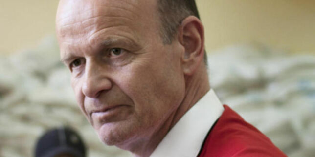 - De er låst inne i egen by, og alle som forsøker å komme seg inn står i fare for å bli drept