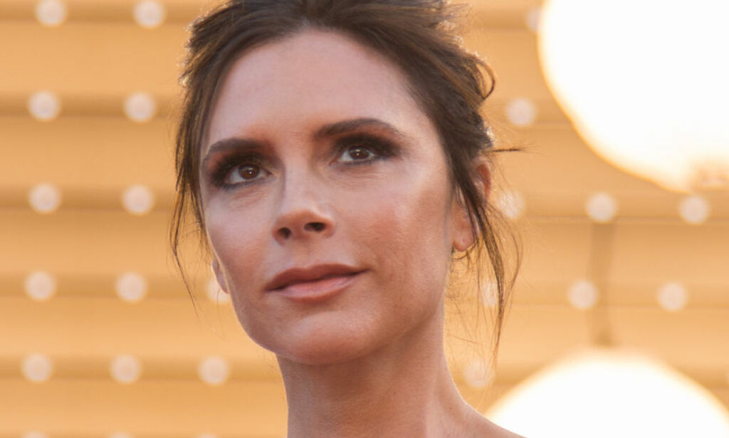 Victoria Beckham saksøker restaurant etter at de kalte henne et «anorektisk moteikon» på reklameplakater