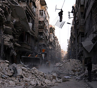 USA truer med å kutte all kontakt med Russland om ikke bombingen av Aleppo stanses