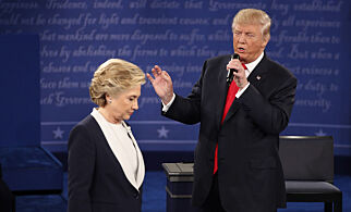 Utroper Clinton til vinner: - Hun slipper nærmest å framføre sitt eget budskap