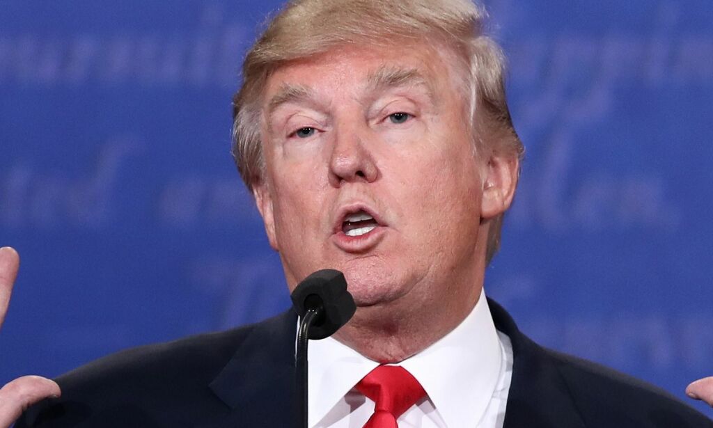 Trump om skandalene: - Jeg har ikke engang beklaget til kona mi