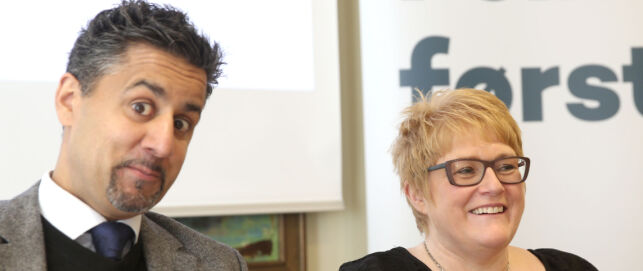 Venstre-lederen har holdt sin egen stortingsgruppe for narr