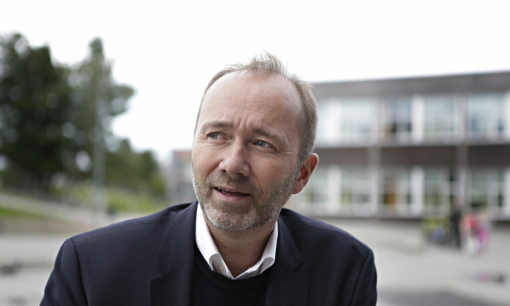 Høyre klistret Ap til Rødt: - De har tydeligvis gitt opp å vinne valget