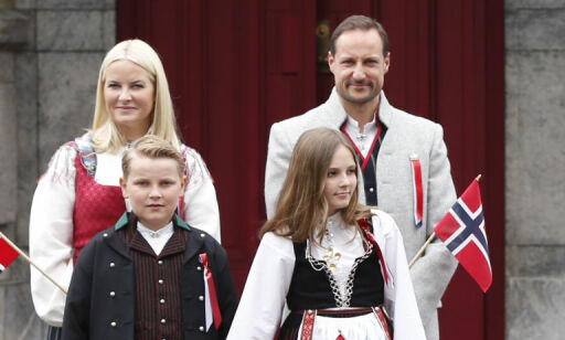 Se, nå lar kronprinsen skjegget gro
