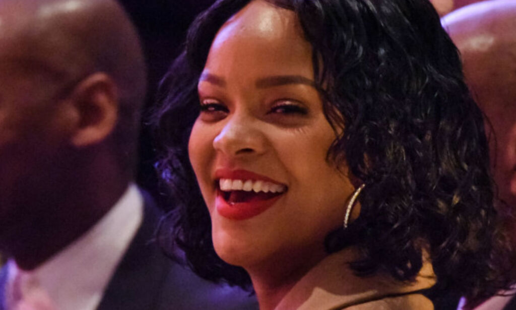 Rihanna ble kalt tjukk. Det fant hun seg ikke i. Nå hylles hun for vekthumoren