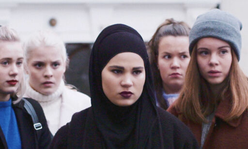 «Skam»-stjernene kan tjene seg rike på Instagram. PR-ekspert advarer: - Bør tenke seg om