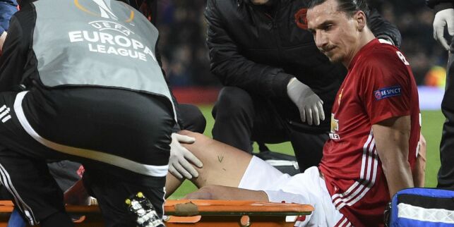 United vil ikke svare på spørsmål om kneskaden til Zlatan: - Da ser det veldig dumt ut