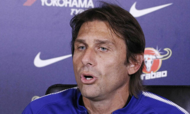 Mandatory Credit: Photo by Charles Knight/REX/Shutterstock (9177300j)
Antonio Conte
Chelsea FC press conference, Surrey, UK - 27 Oct 2017
Chelsea Football Club Manager, talks to the media before the Premier League game against Bournemouth FC
