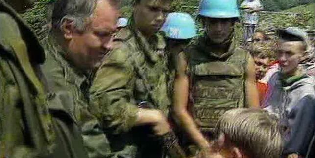 Rett etter gesten begikk «Slakteren fra Srebrenica» et av tidenes verste folkemord