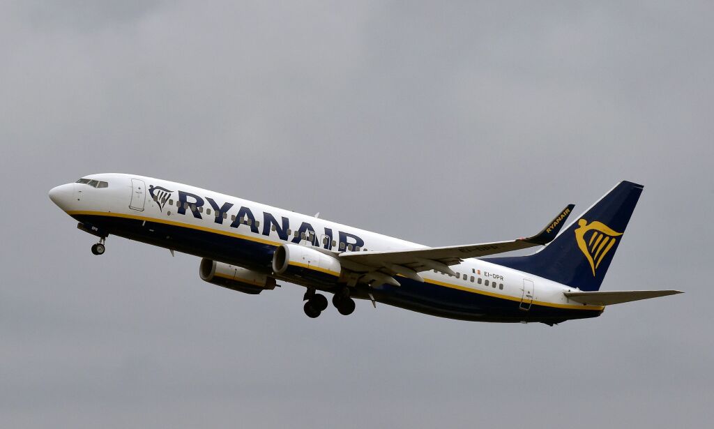 (FILES) This file photo taken on October 19, 2017 shows a Boeing 737 Next Gen of Irish low-cost Ryanair airline after taking off from the Toulouse-Blagnac airport, near Toulouse.
Ireland's troubled Ryanair said February 5, 2018, that quarterly net profits rose 12 percent despite a cancellations crisis, but warned Britain was under-estimating the risk of "serious disruption" to flights following Brexit. / AFP PHOTO / PASCAL PAVANI
