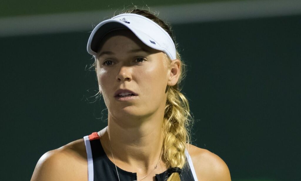 Tennisyndlingen hevder familien ble drapstruet på tribunen: - Forferdelig