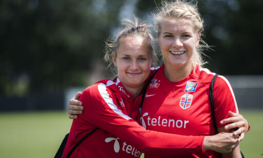 Caroline (23) og Ada (22) er blant verdens beste. I kveld møtes de i mester-finalen