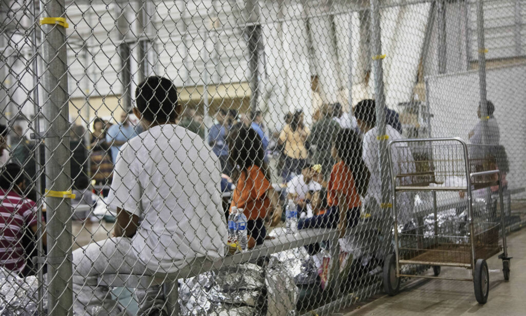Internering av barn på grensen til Mexico: Trump blir anklaget for å bruke barna som pressmiddel