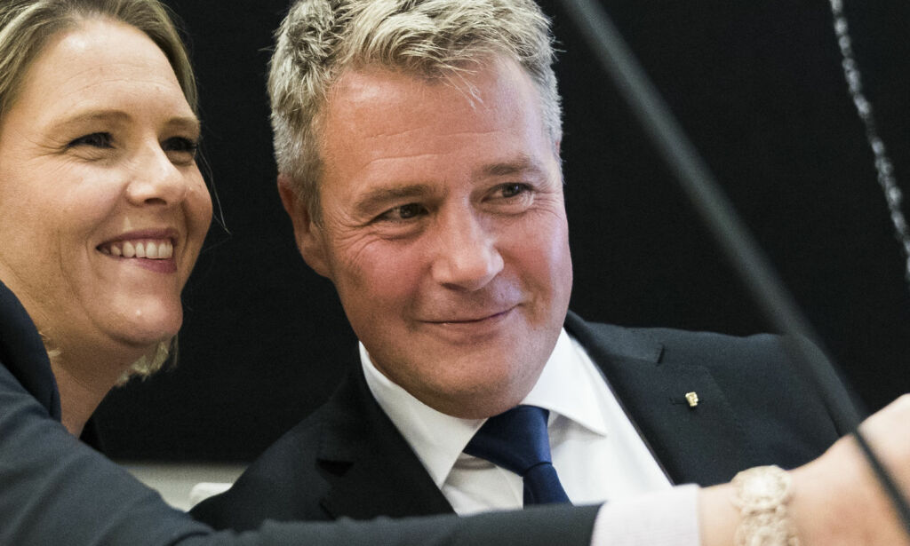 Frp-toppene tok selfie før høring: - Spesielt