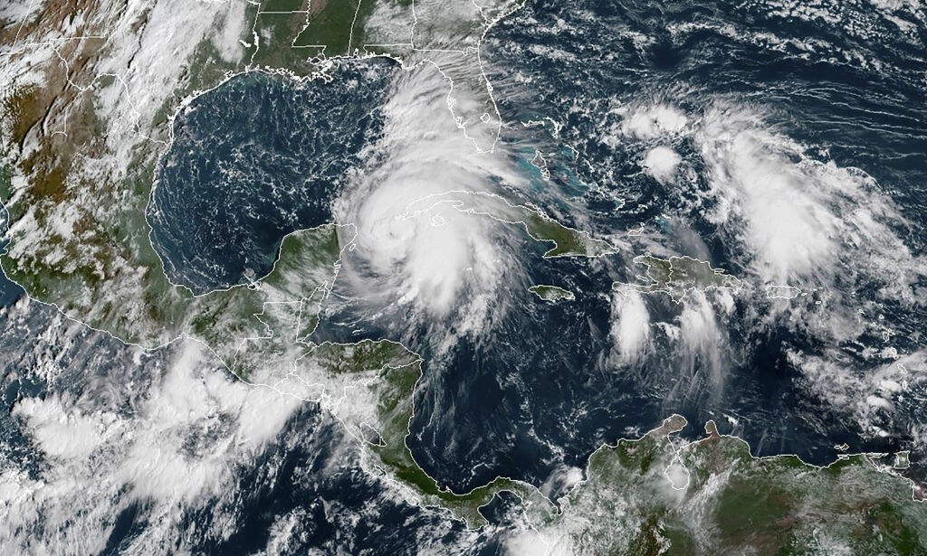 «Michael» beveger seg mot Florida - 140 000 evakueres