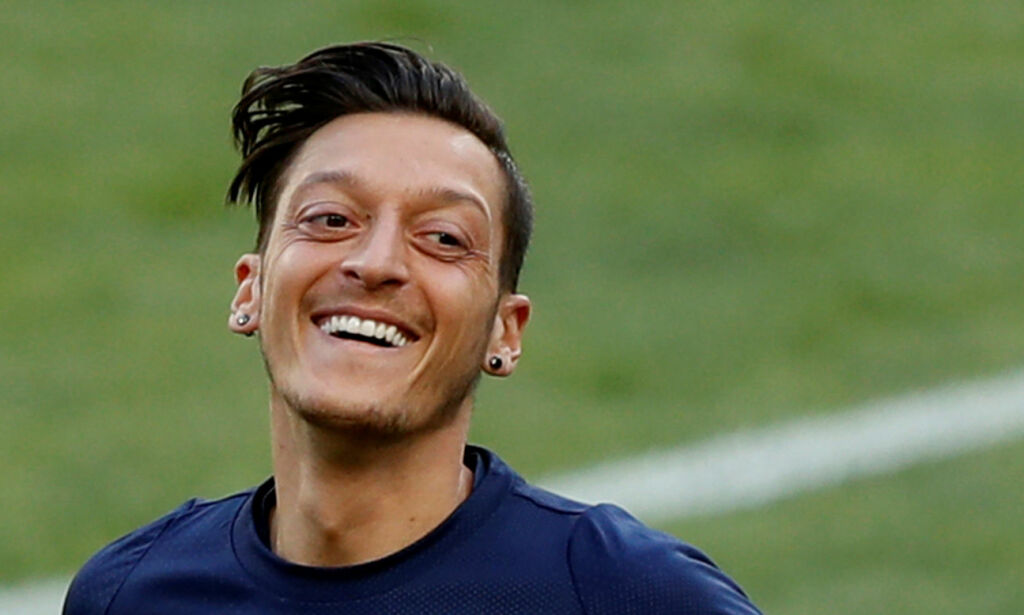 Özil: - Jeg ler av kritikken