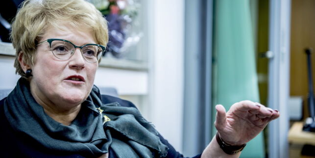 Hun splitter Venstre