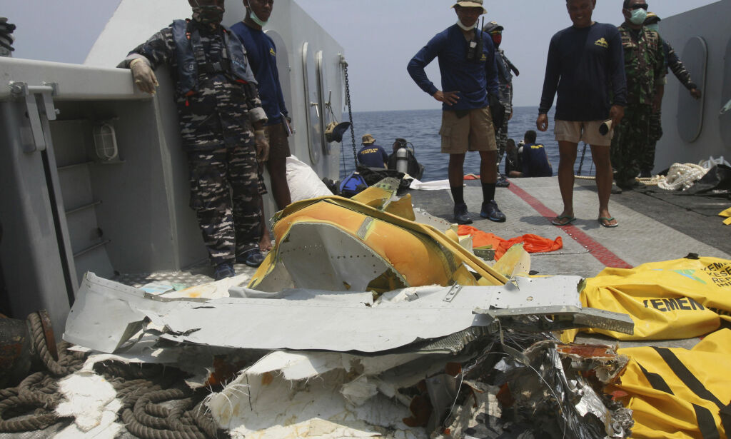 Indonesisk flystyrtrapport viser pilotens desperate kamp