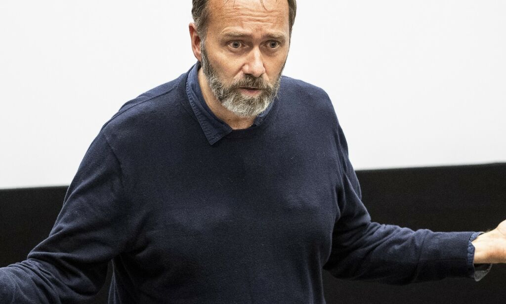 Hovmod ledet den mektige nestlederen til fall