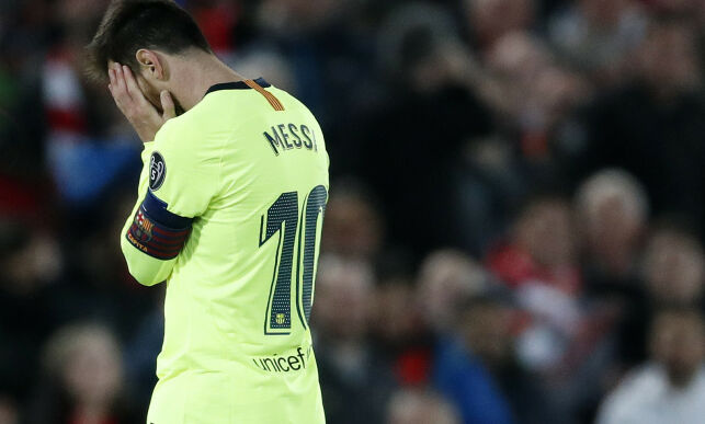 Utrøstelig Messi konfrontert av sinna fans